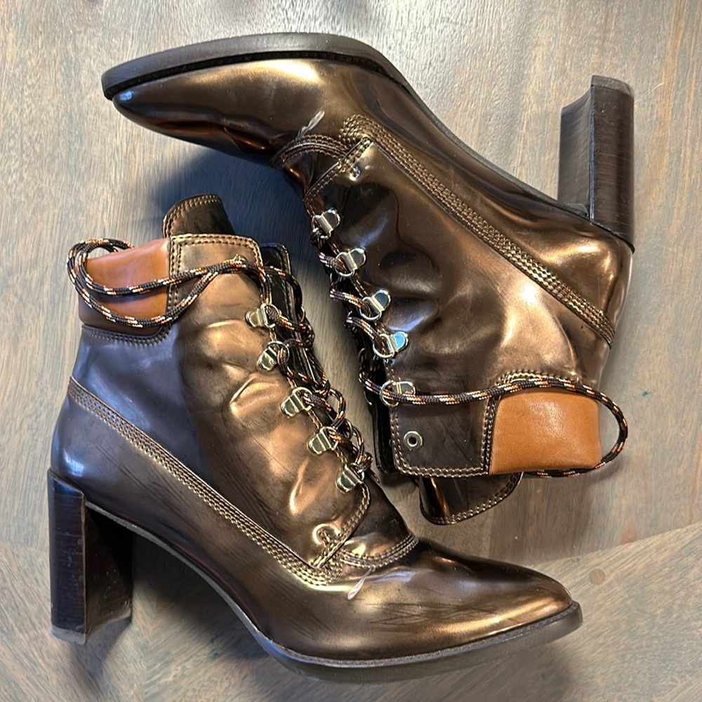 FAST SALE 💥 STUART WEITZMAN GIGI copper boots